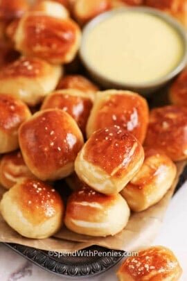 plated Pretzel Bites with dip